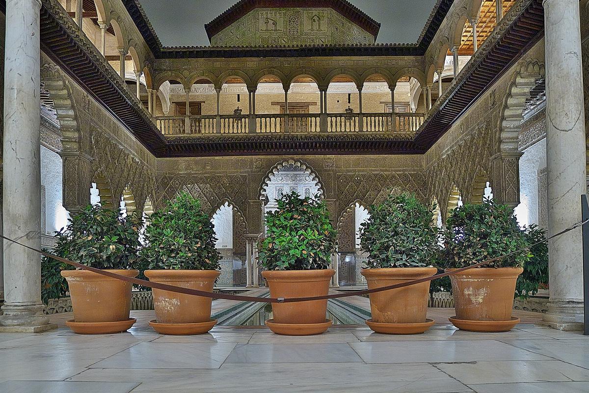 Real Alcázar patio de las Doncellas